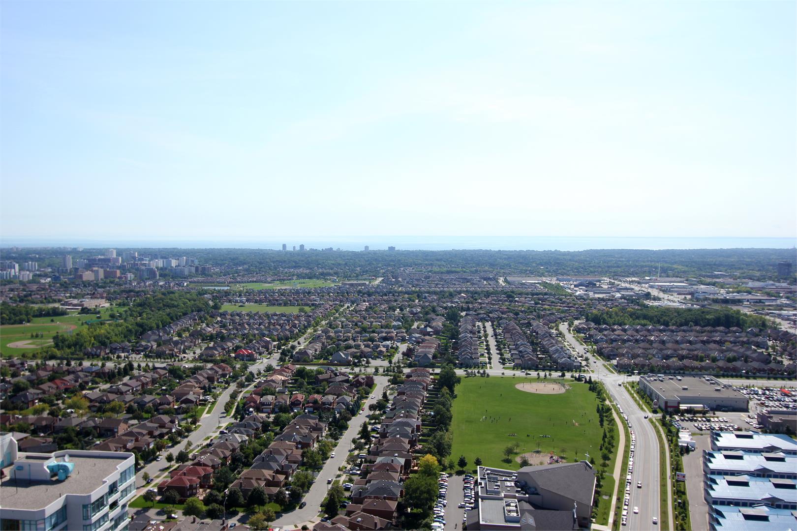Pinnacle Grand Park 2 in Mississauga — rendering 13