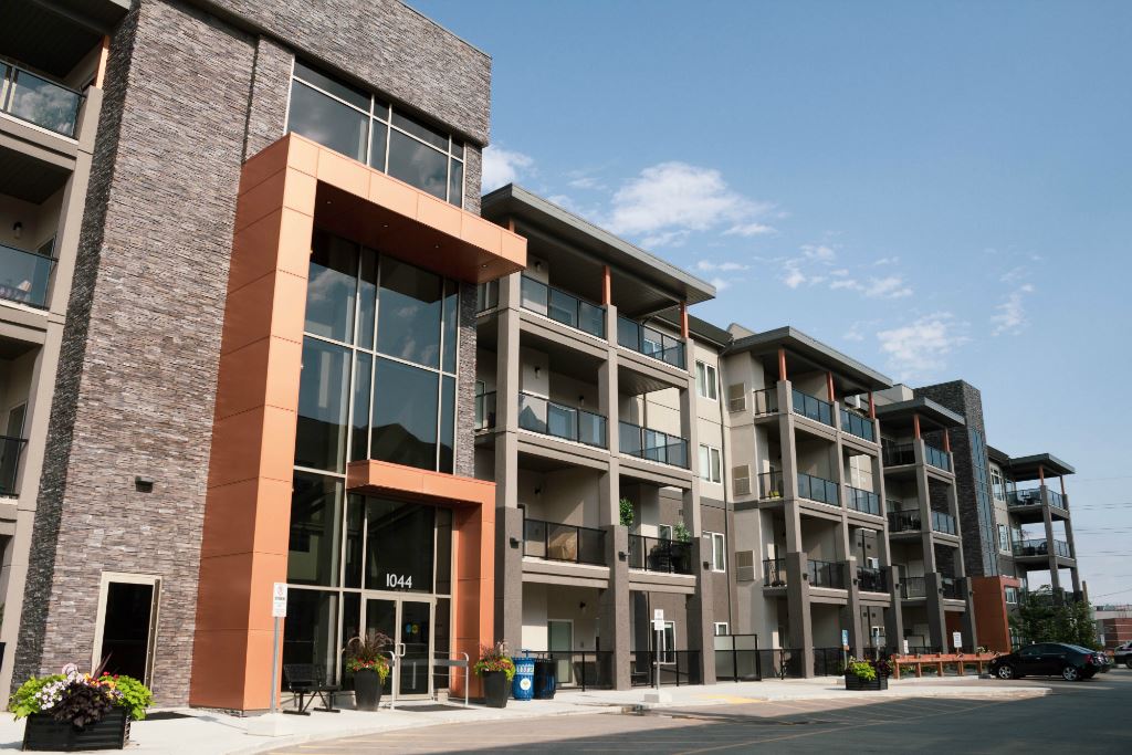 Murano Gardens of Linden Woods — Winnipeg