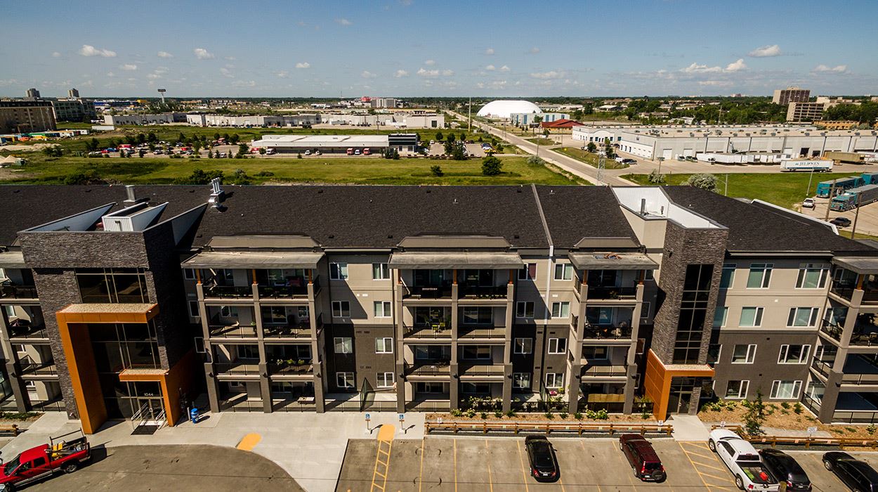 Murano Gardens of Linden Woods in Winnipeg — rendering 4