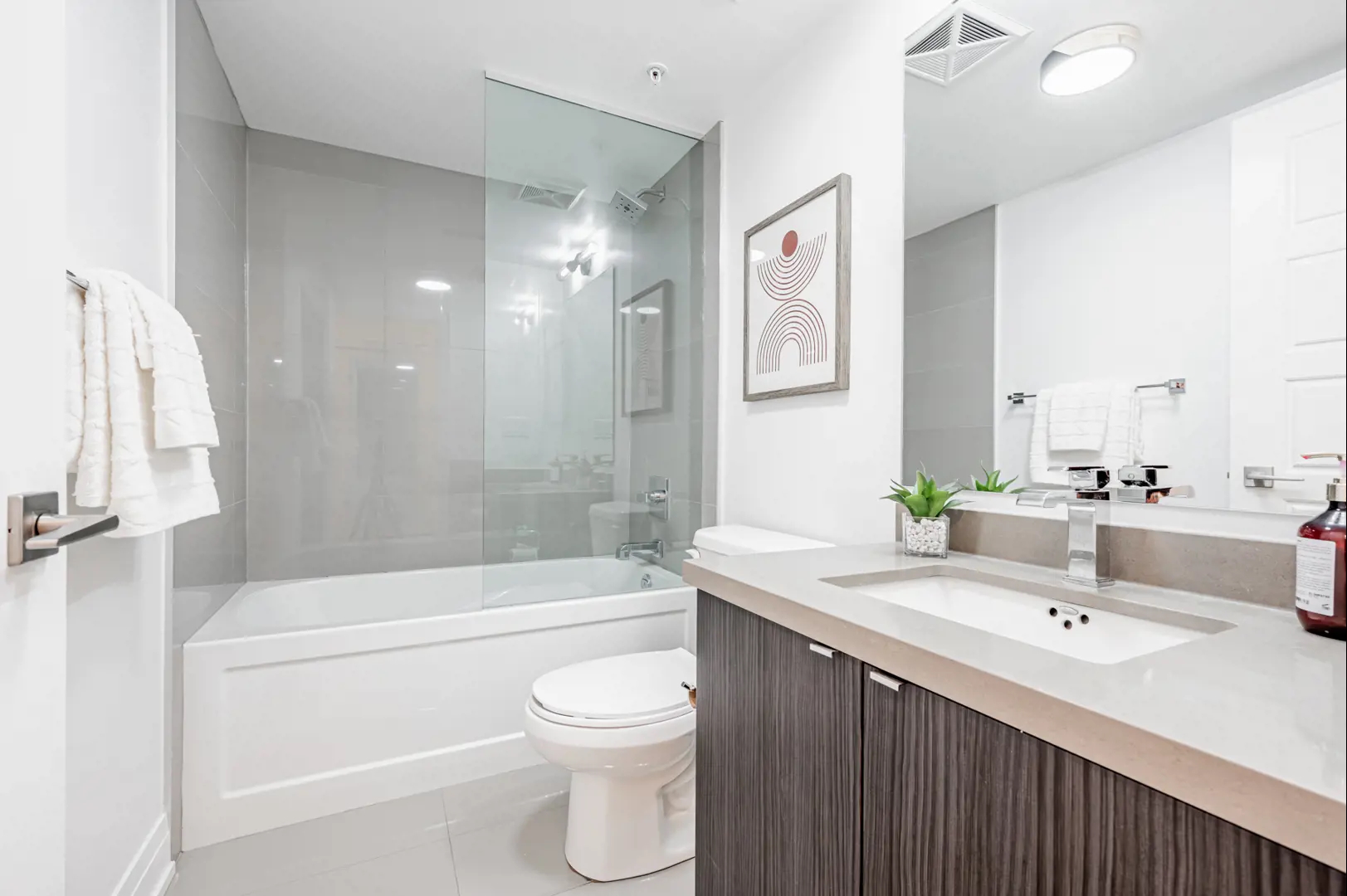 B-Line Condos in Toronto — rendering 14
