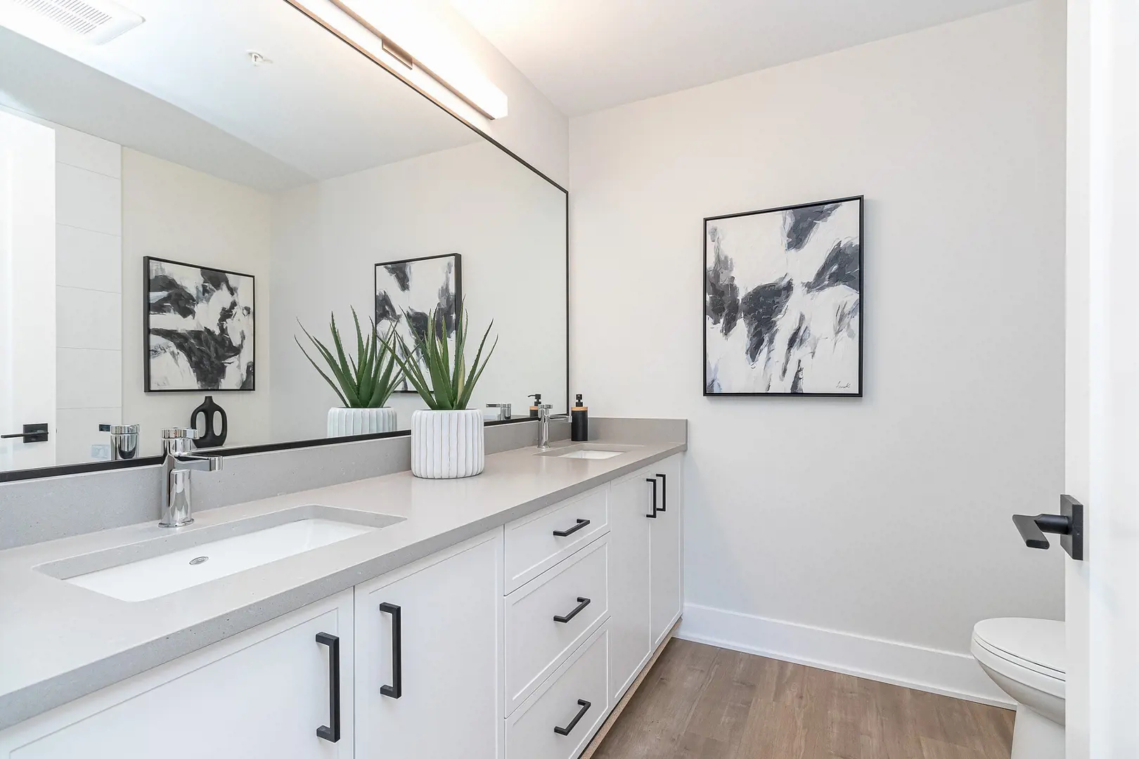 Trailside at the Lake in Victoria — rendering 17