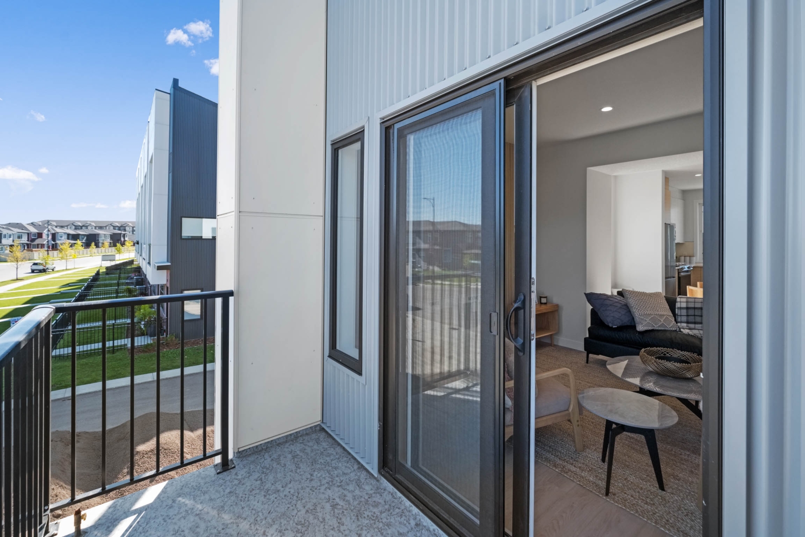 Eve at Erin Ridge in St. Albert — rendering 14