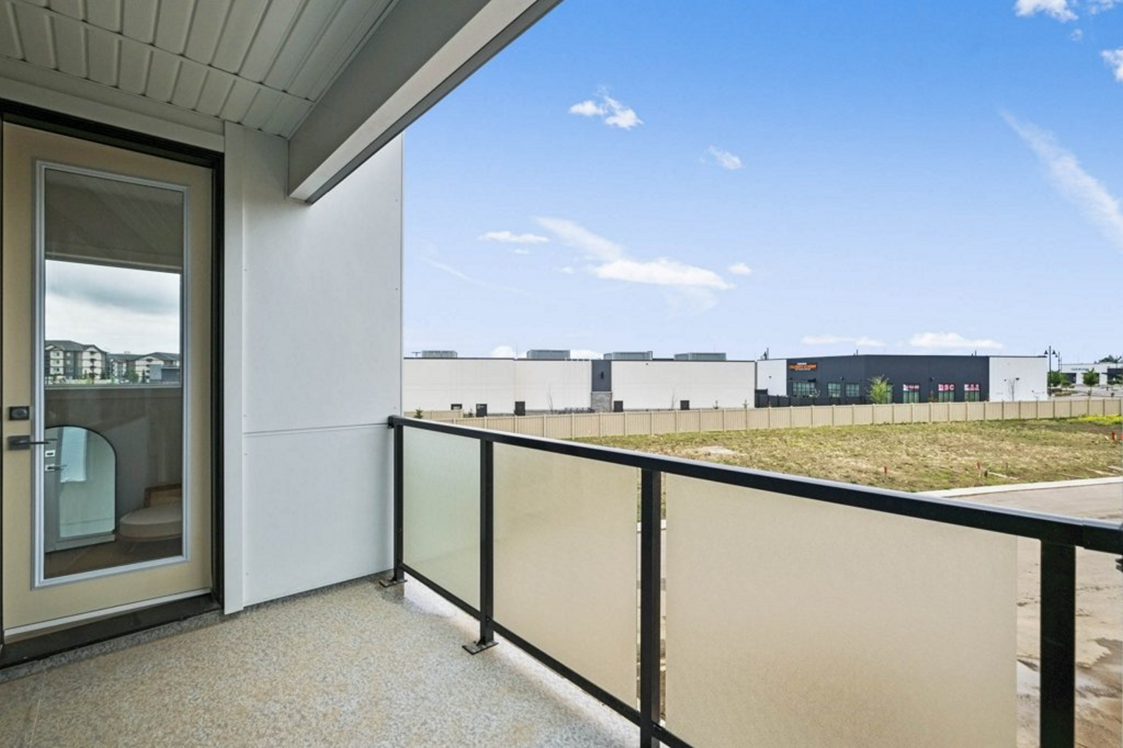 Eve at Erin Ridge in St. Albert — rendering 15