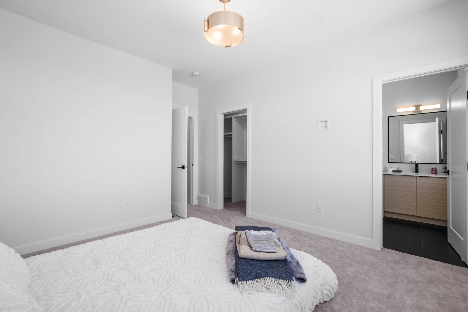 Eve at Erin Ridge in St. Albert — rendering 12